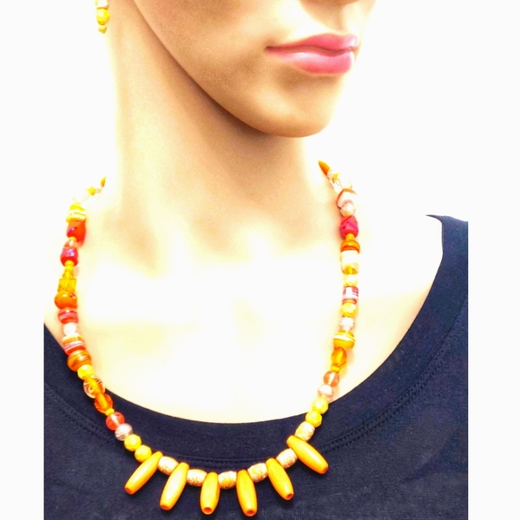 247NEB006. 3 Pc. Handmade Peach Earth Tones Necklace Set - Picture 3 of 7